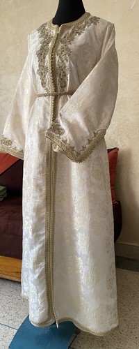 Brocade ivory gold 26 - , 07:26